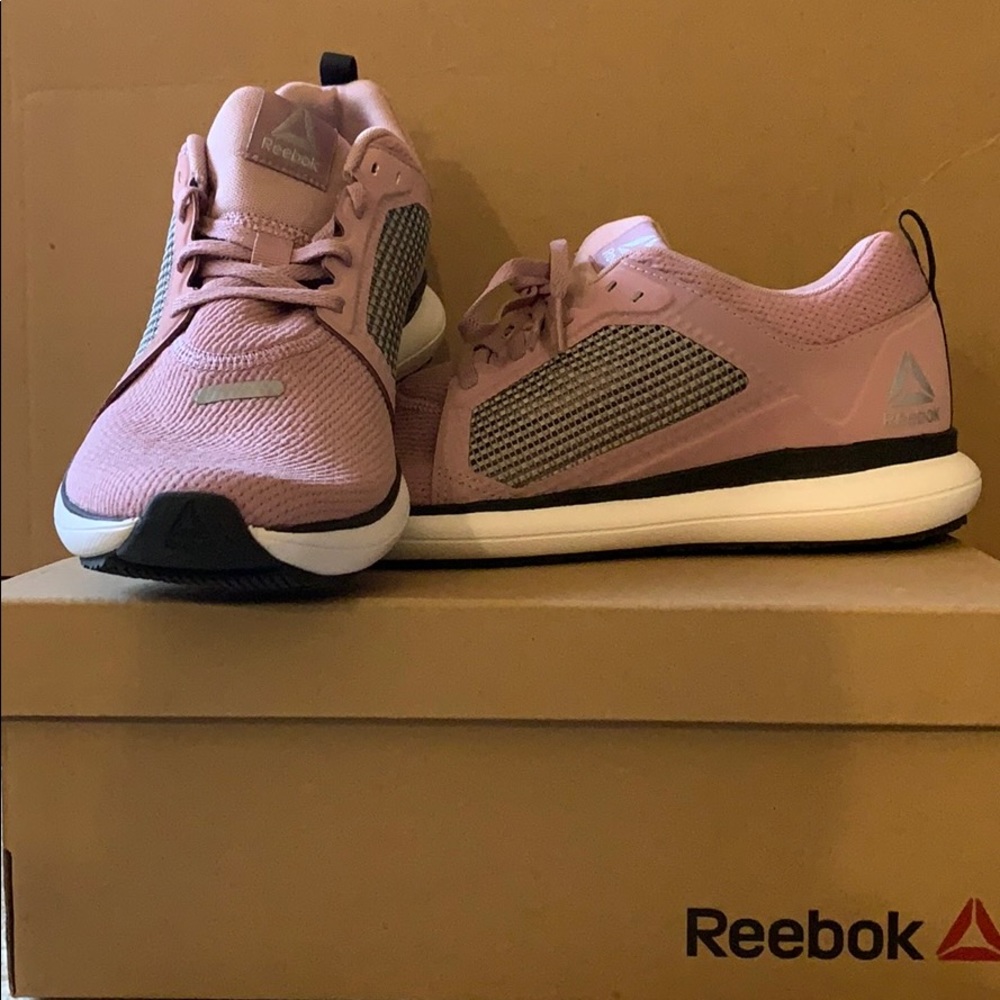 Reebok Sneakers